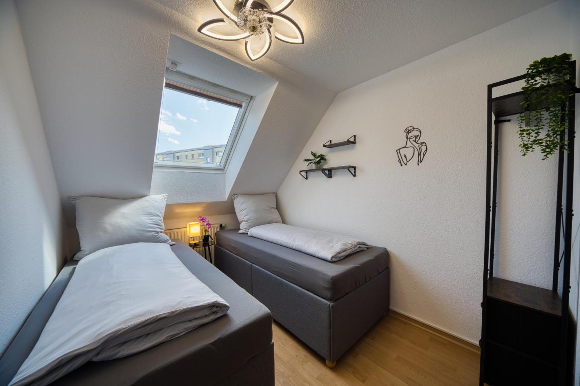 Dresdenstay 3 Schlafzimmer 2 Baeder Balkon Kamin Ps4 Apartment Dresden